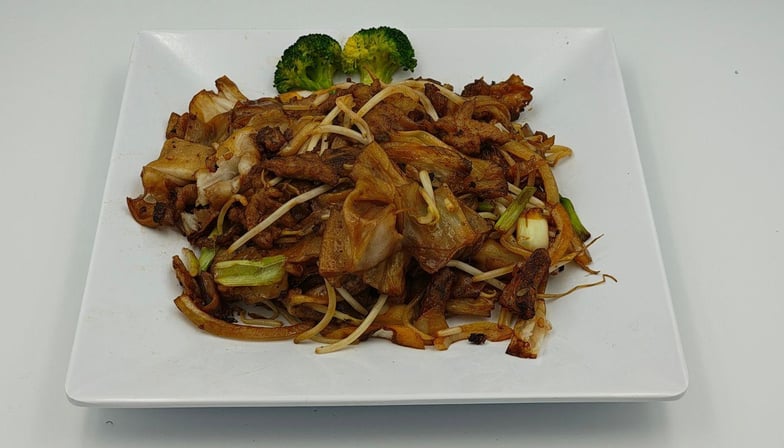 Beef Chow Fun — Hong Kong Kitchen