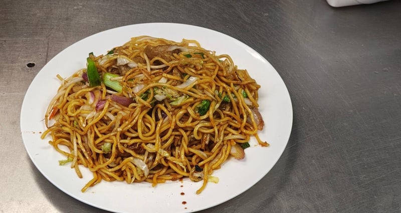 Beef Lo Mein — Hong Kong Kitchen