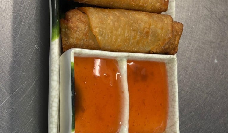 Egg Rolls (2pcs) — Hong Kong Kitchen